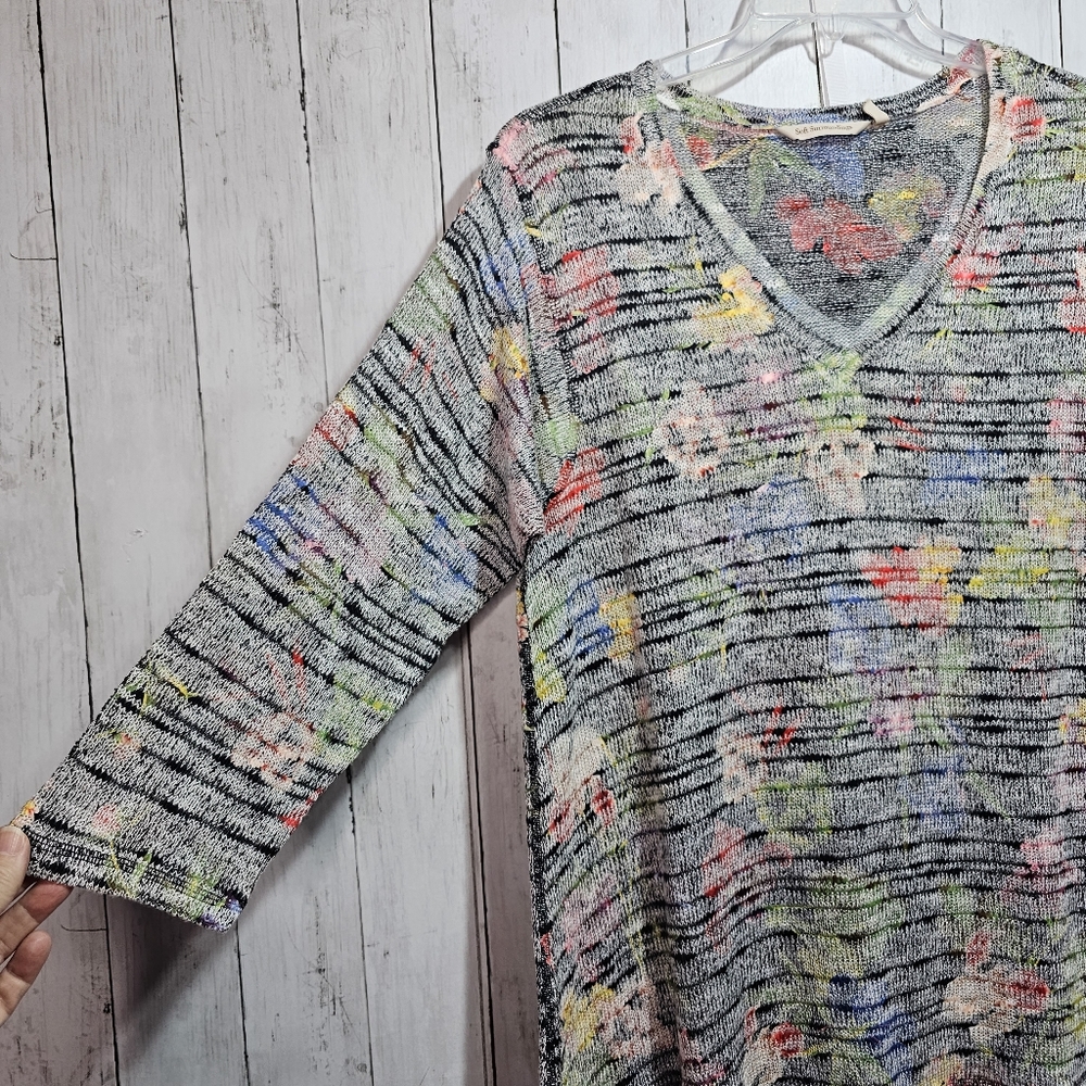 SOFT SURROUNDINGS Women's Knit Floral Print Pullover V-Neck Sweater Size 1X. - Picture 3 of 6